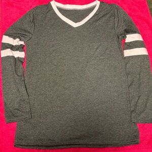 🩶Gray longsleeved tee🤍